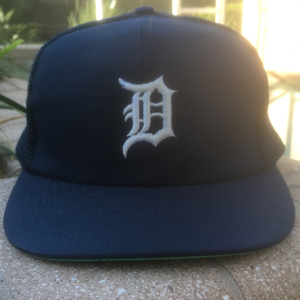 Vintage MLB Detroit Tigers Trucker Snapback